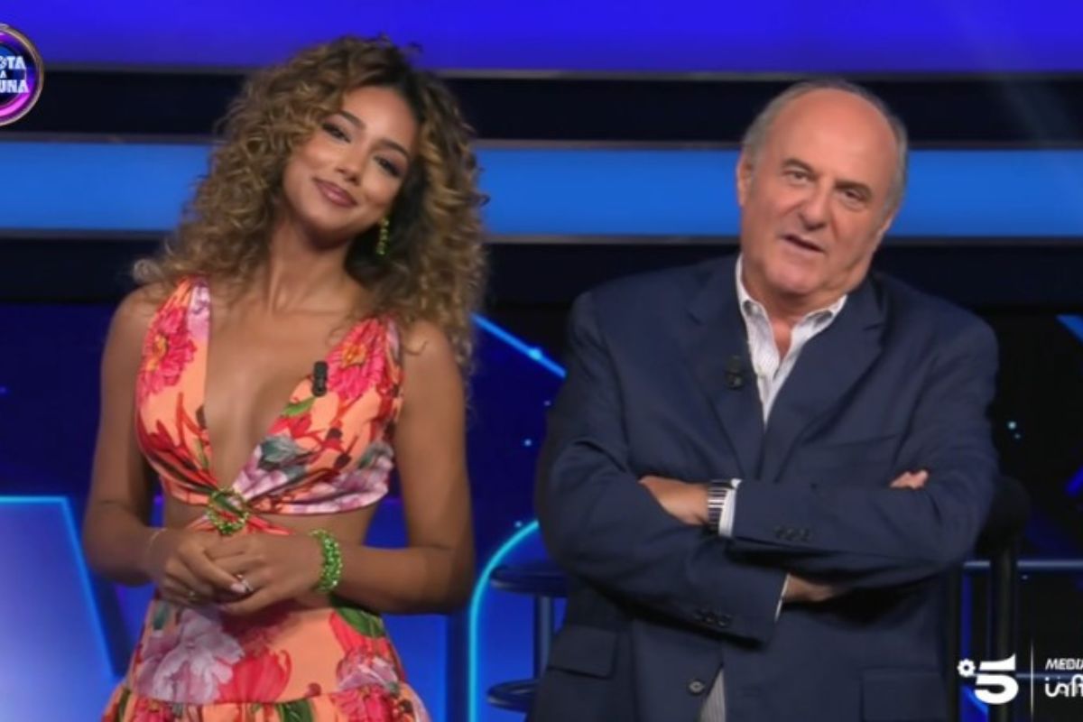 Samira Lui e Gerry Scotty pubblicità la ruota della fortuna