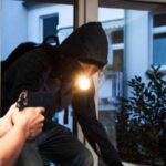 Sparare ad un ladro in casa