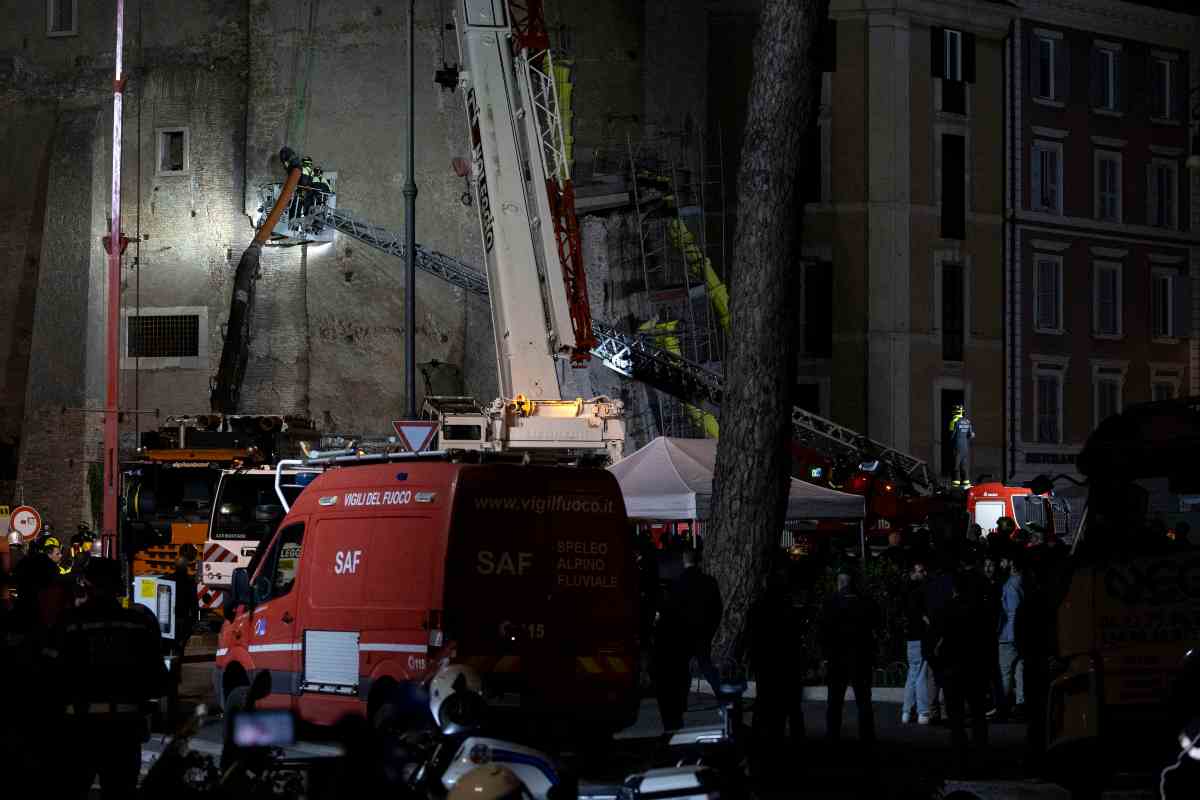 Crollo della Torre dei Conti, quel documento del 2022 e l’accusa: “Incompetenza tecnica”