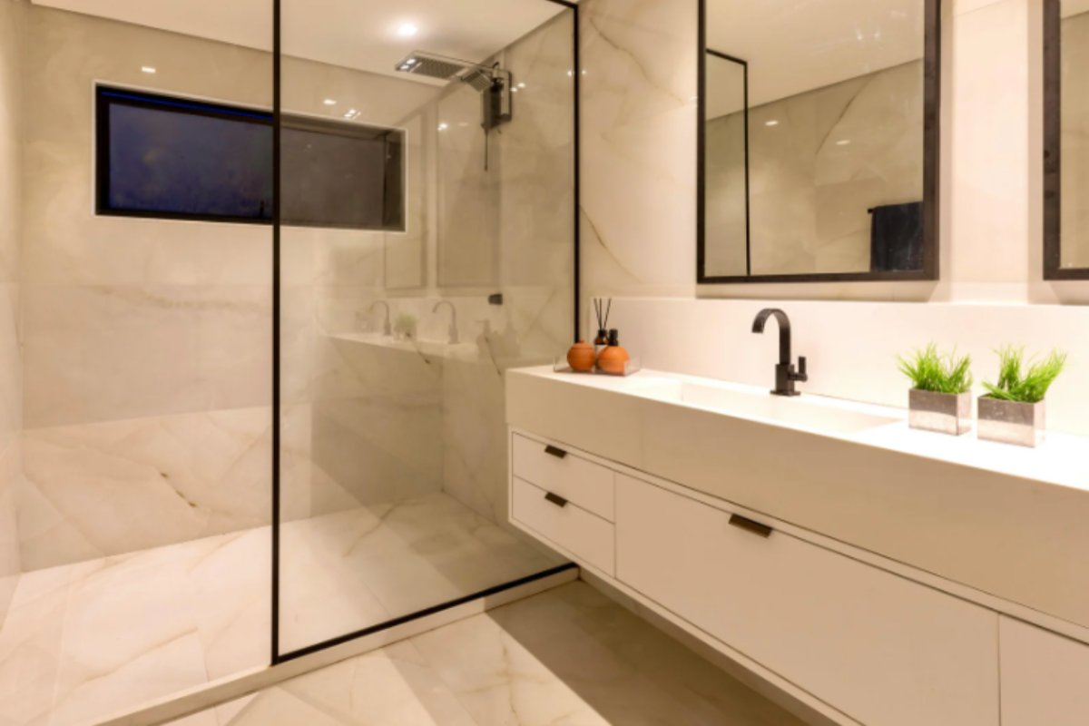 Questo è il bagno più elegante che tu abbia mai visto: sono bastati pochi semplici accorgimenti Questo è il bagno più elegante che tu abbia mai visto: sono bastati pochi semplici accorgimenti