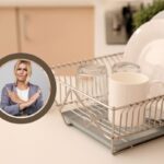 stoviglie dentro allo scolapiatti e donna che dice no con le mani a x