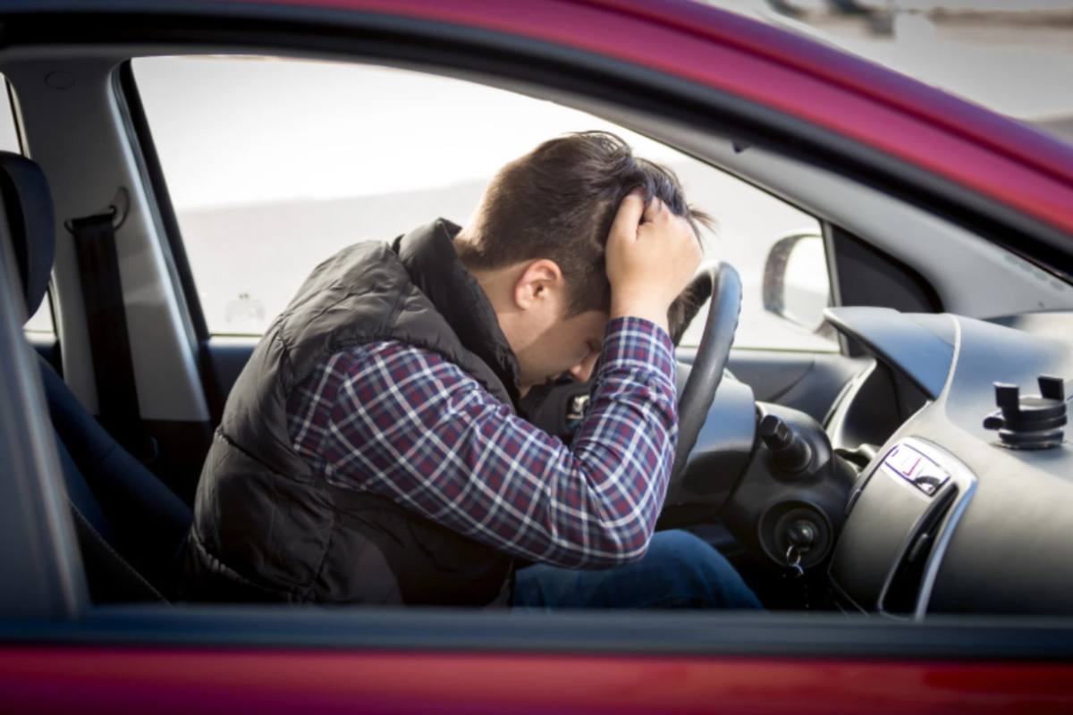 Multa e sospensione della patente, il Codice della Strada non perdona: attenzione a questo banale errore