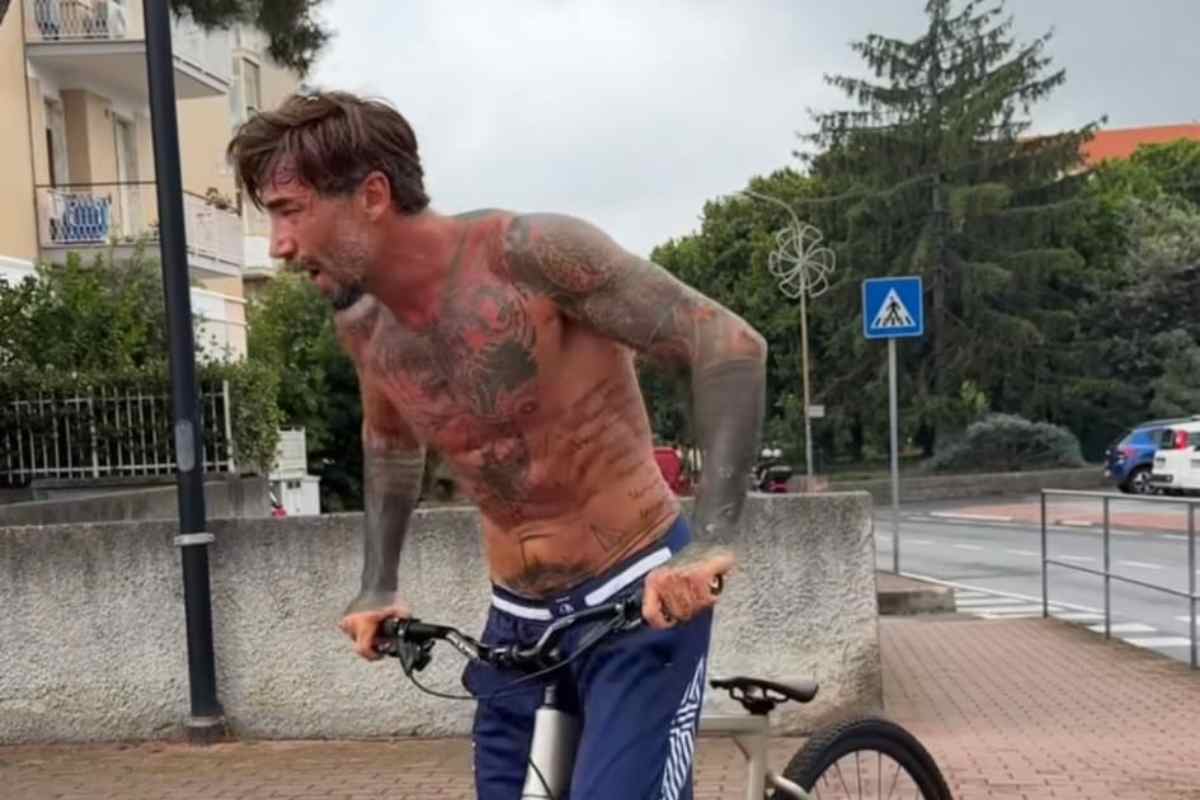 Brumotti via da Striscia la Notizia