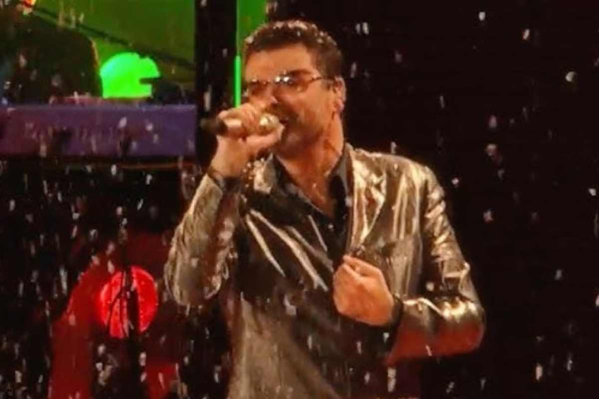 George Michael canta Last Christmas dal vivo
