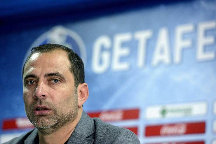 esnaider in conferenza